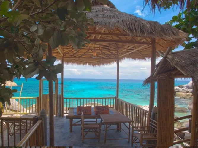 Standard room with sunset view
