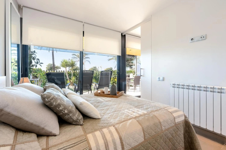 Luxury Apartment on the Beach