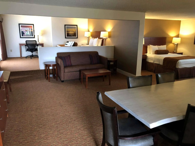 Clarion Pointe Mount Vernon - Burlington