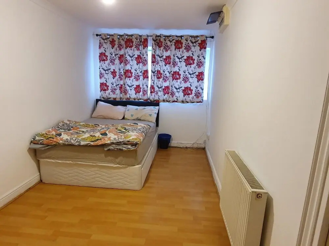 9 Cobb Close Holiday House