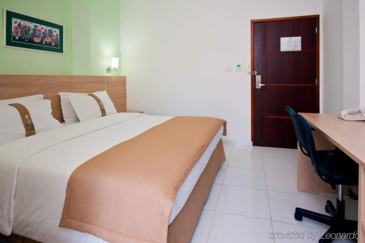 Green Hotel