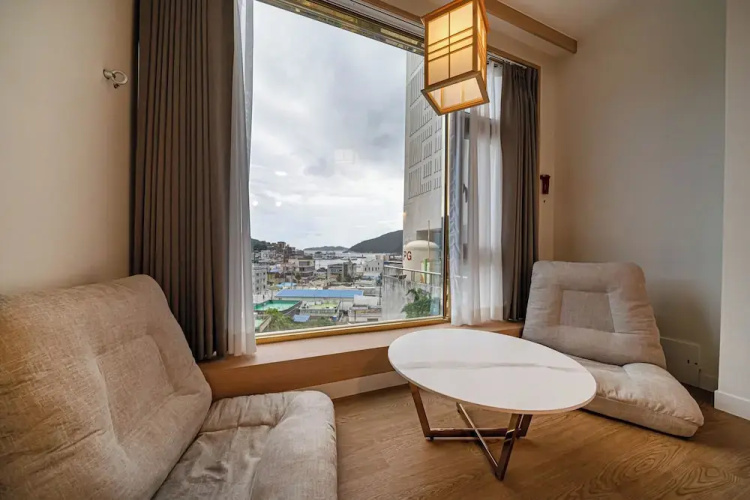 Geoje-Si Hound Hotel Jangseungpo