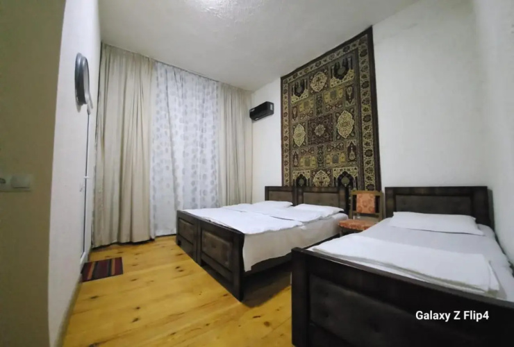 Iveri House