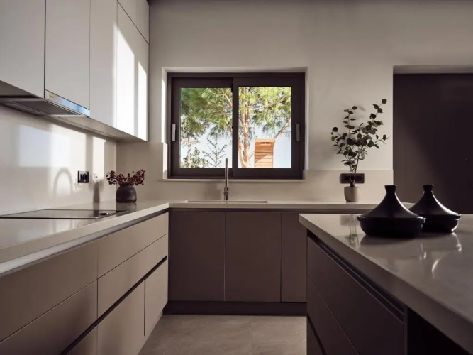 Alexandra SeaView Luxurious Villa, By ThinkVilla