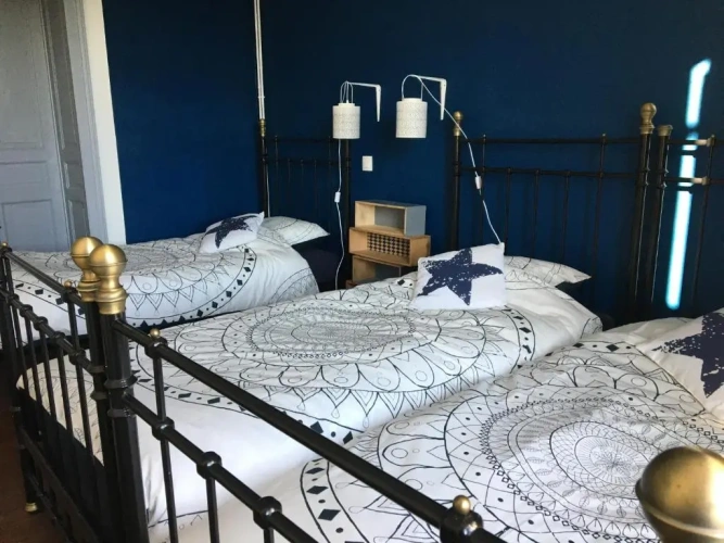 5 Bedrooms Cottage