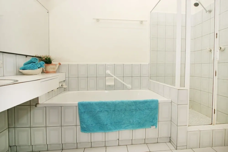 2 Bedrooms Villa