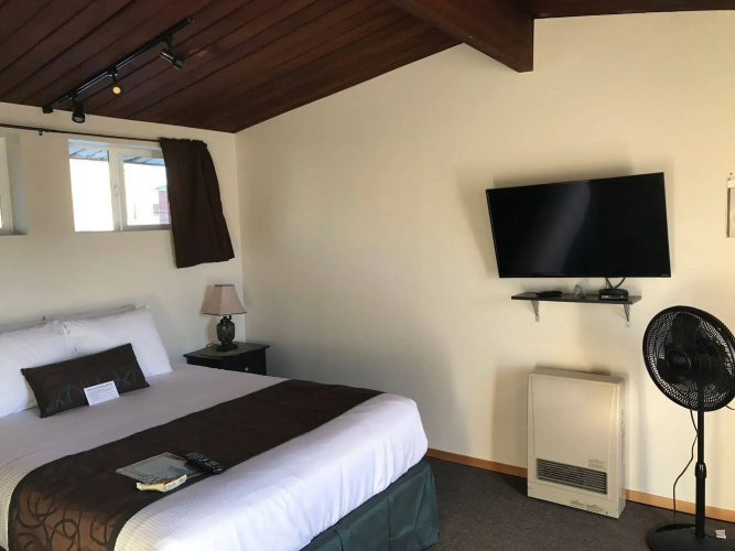 The Pioneer Motel