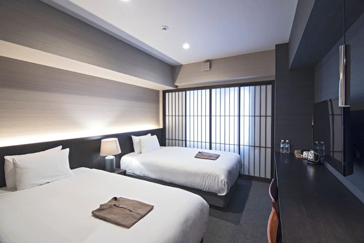 Hotel Ninja Black
