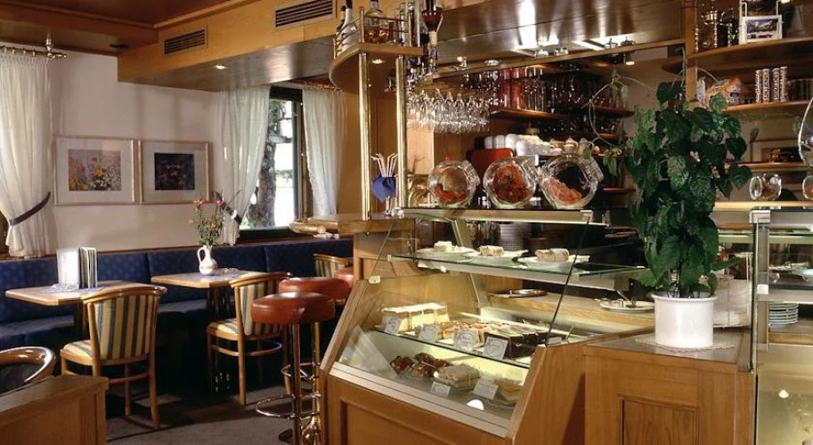 Hotel Garni Lisa - Cafe Annemarie