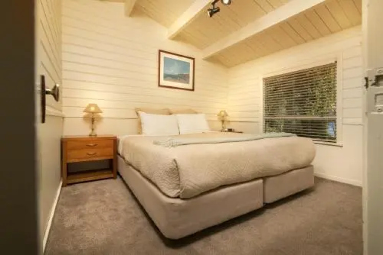 Furneaux Lodge