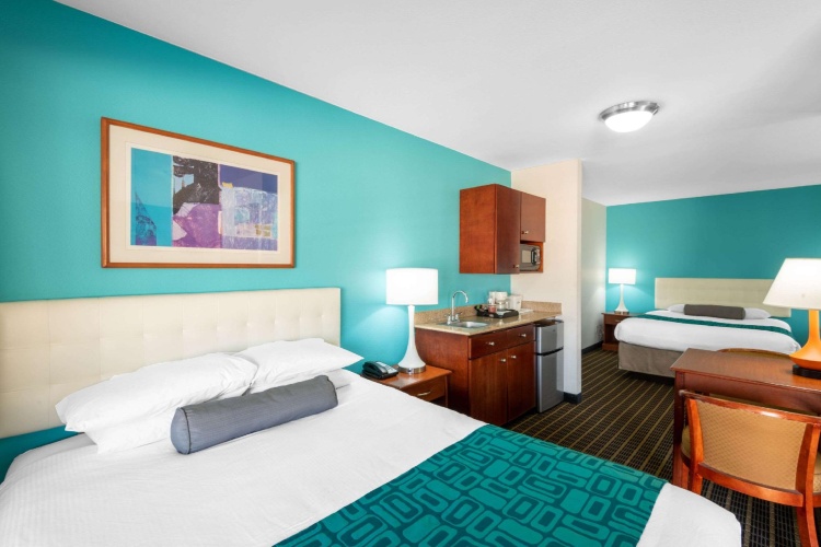 Quadruple Suite