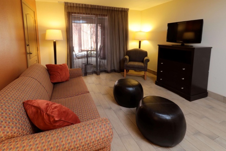 Deluxe Quadruple Suite