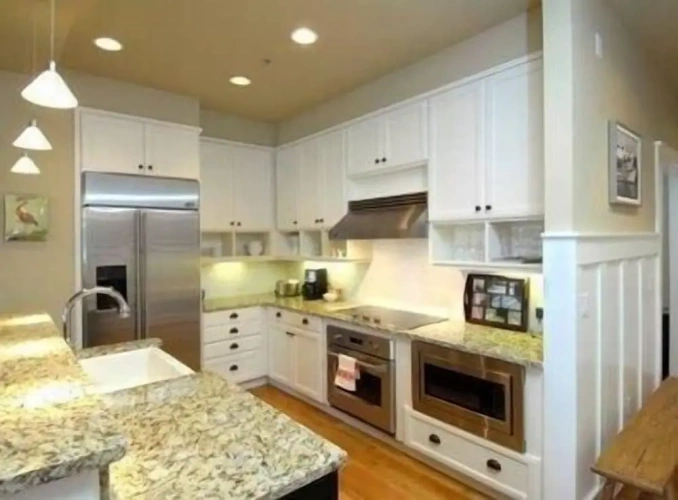 3 Bedrooms Apartment