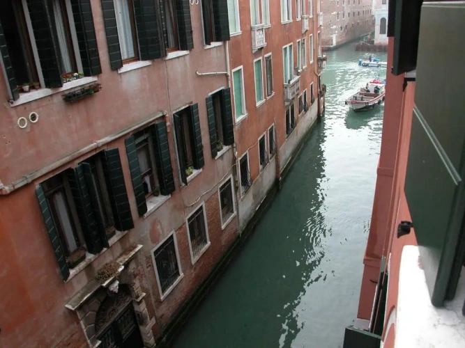 Standard Double room with canal view