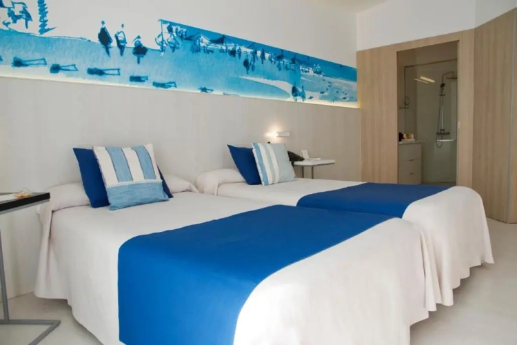 Twin room