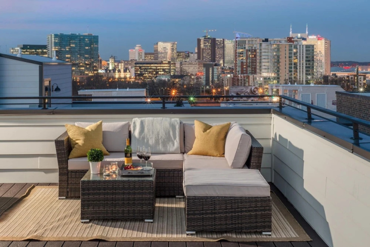 Luxury Home Blocks from Downtown by RedAwning