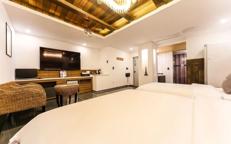 Guest rooms