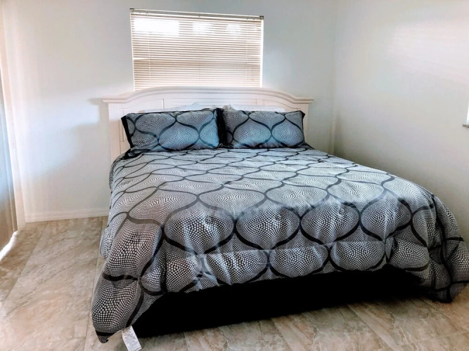 Olde Naples Condo #817