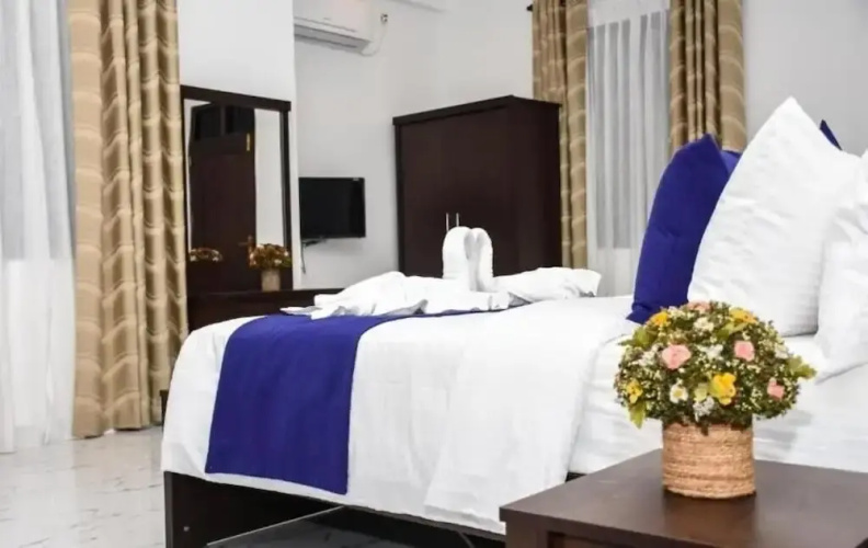 Mamma Raji Hotel