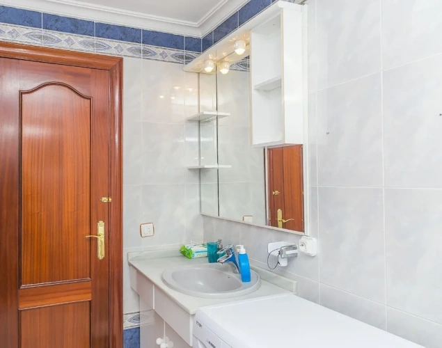 4 Bedrooms Apartment with balcony and with sea view