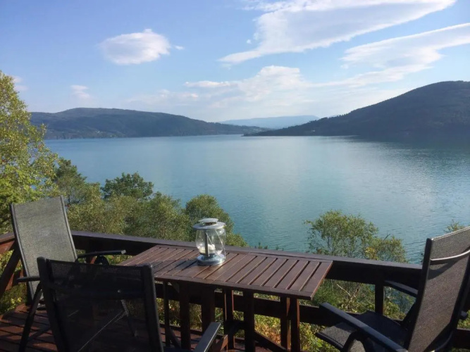 Fjordside Lodge
