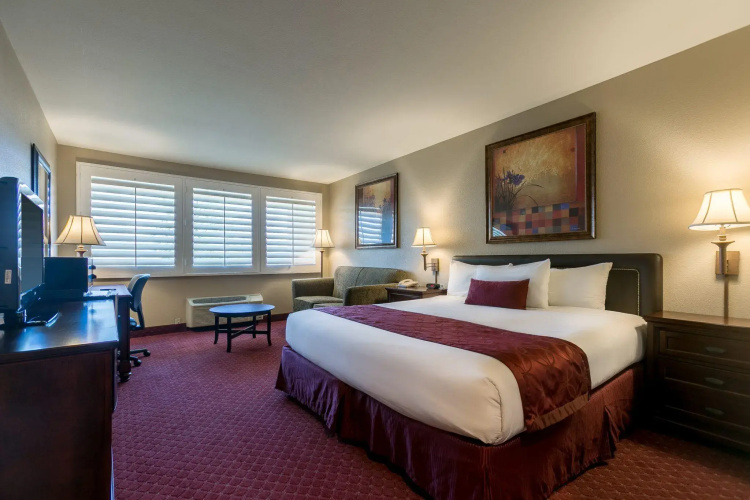 Grand Vista Hotel