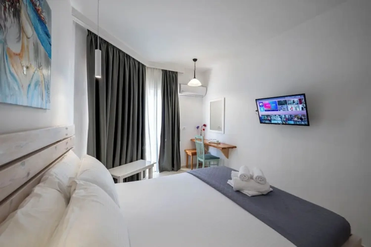 Deluxe Double room with balcony and with sea view