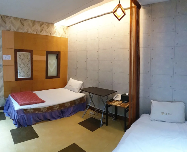 Romance Motel