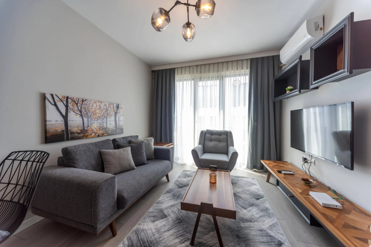 Green Hills Suites
