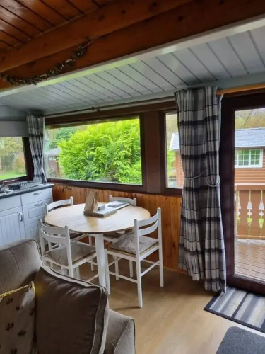 Mountain View 2 bed Log Cabin