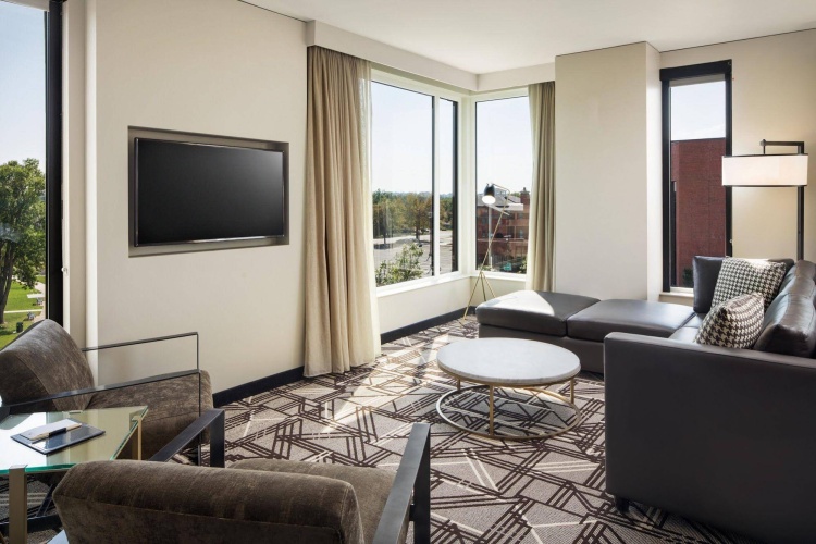 DoubleTree by Hilton Greeley at Lincoln Park photo 9