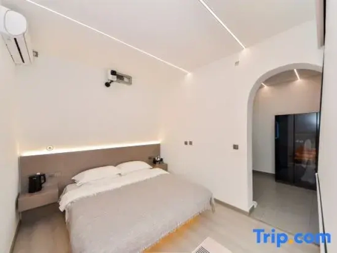 Standard Double room with courtyard view
