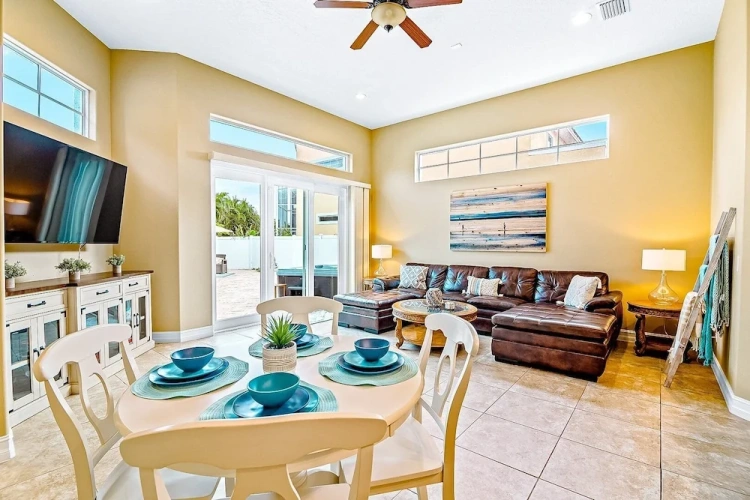 3 Bedrooms Villa