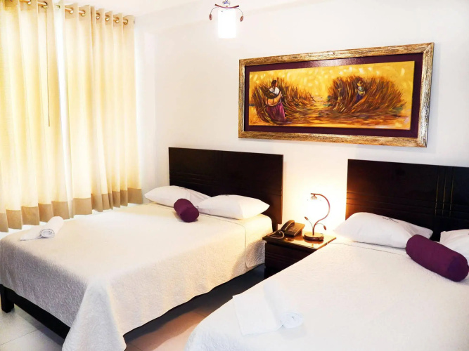 El Cacique Hotel