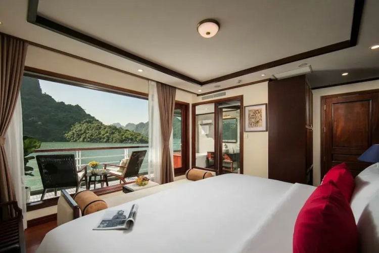 Heritage Cruises Cat Ba Archipelago