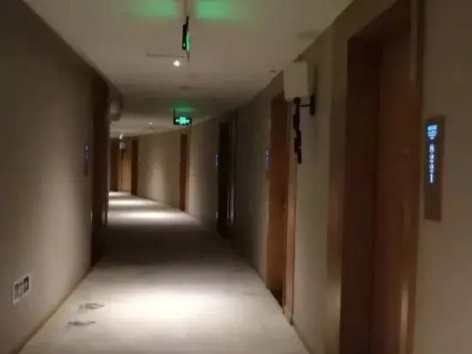Lax Hotel (Jintang Jinsha Park)