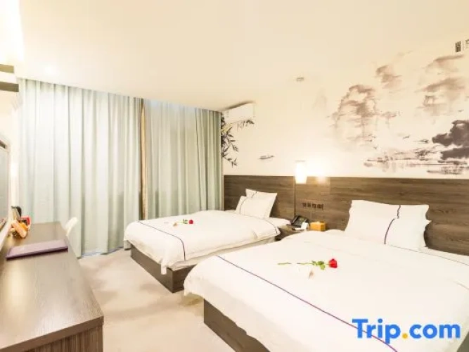 Business Twin Family room