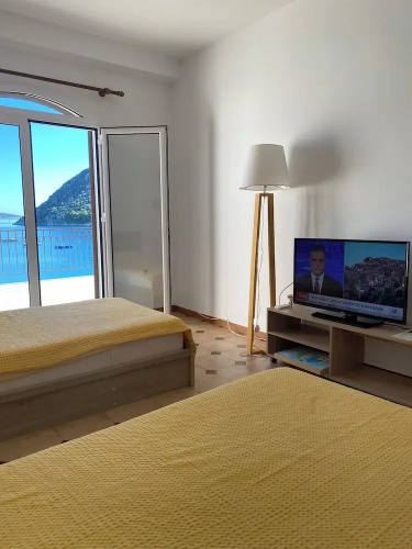 Tolo Beach House with Breathtaking View