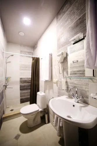 Zheal Hotel