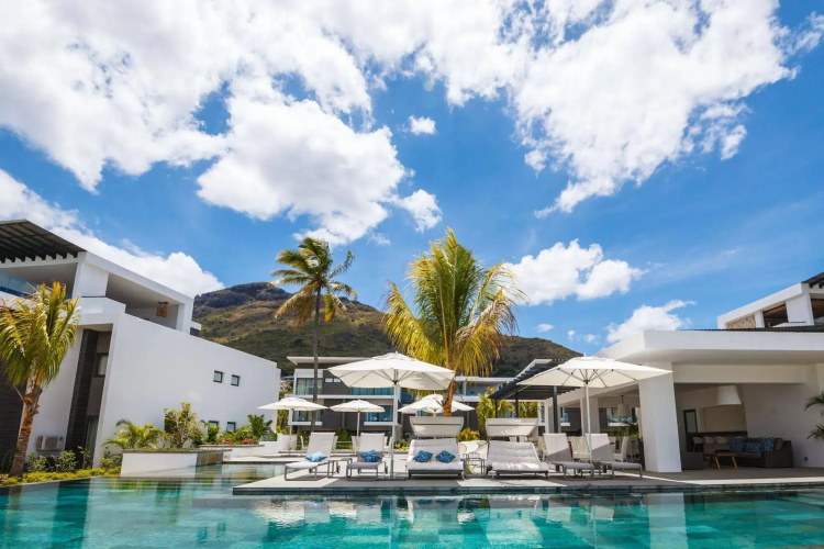 Latitude by Horizon Holidays