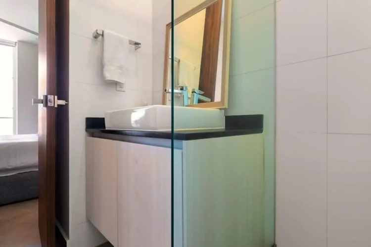 New 1 Br Unit 2 Min From Beach - Pool - King Bed