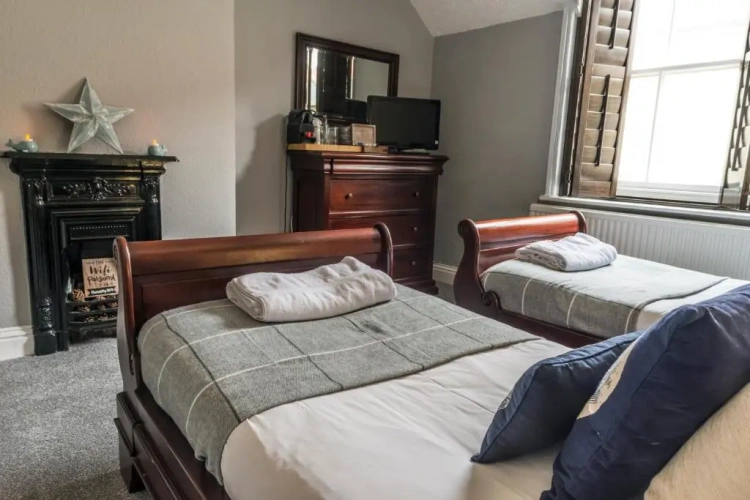Standard Twin room