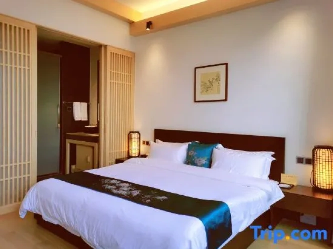 Standard Double room with courtyard view