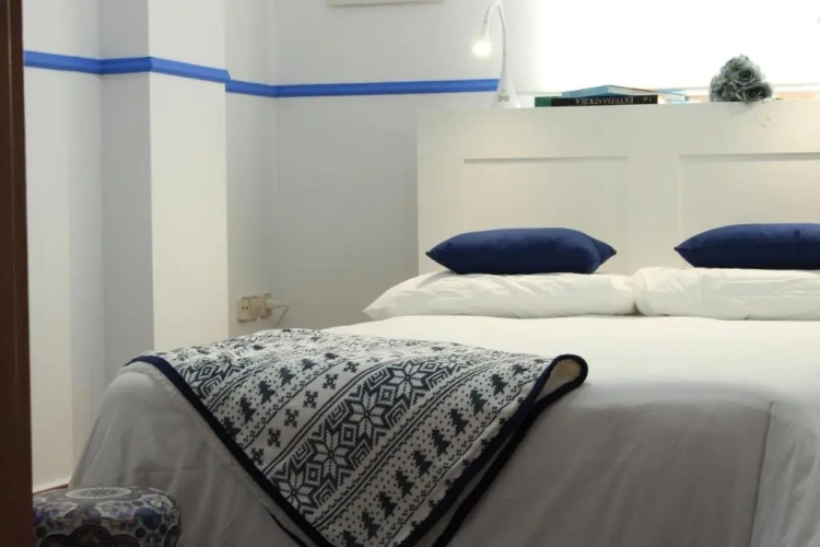 5 Bedrooms Cottage