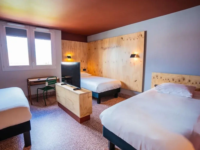 Standard Triple room