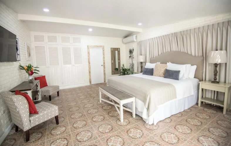 Suite with balcony and with garden view