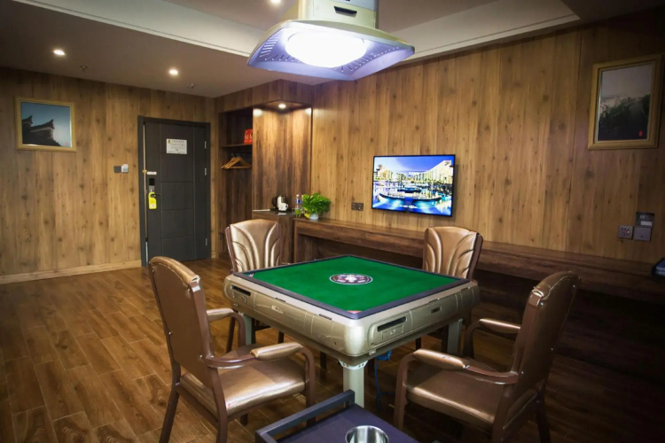 Super 8 Hotel