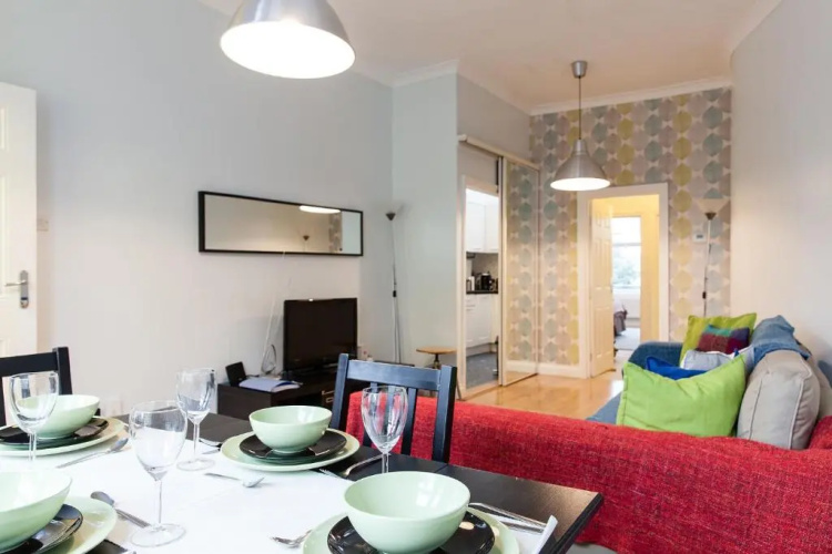 Spacious Comfy 2br Flat