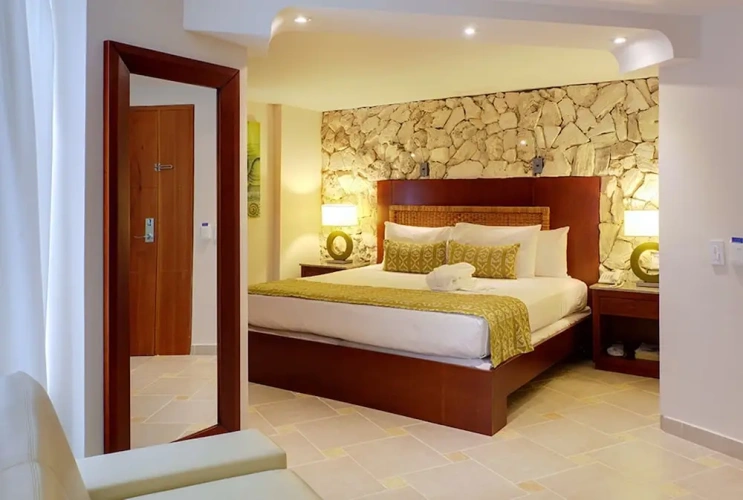 Standard Double room with city view