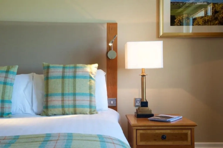 Standard Twin room with golf view